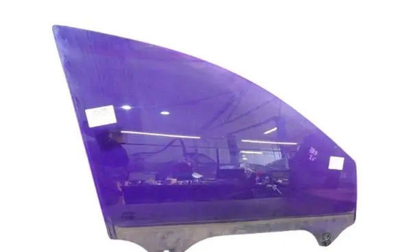 Renault Laguna III Front door window glass four-door 