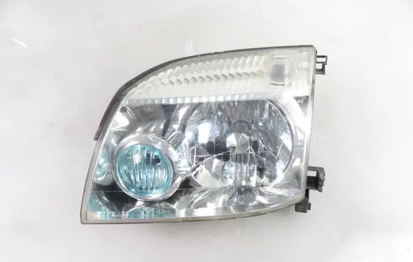 Nissan X-Trail T30 Headlight/headlamp 