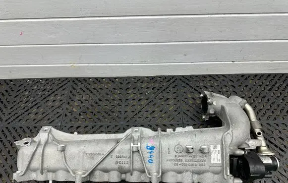 BMW X5 G05 Intake manifold 8598052 26062019