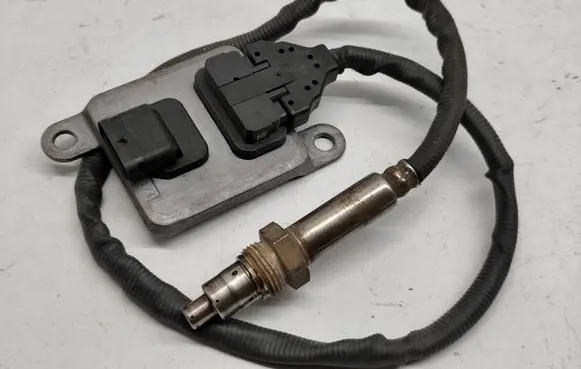 Mercedes-Benz C W205 Lambda probe sensor A0009053606 0009053606 5WK96682F