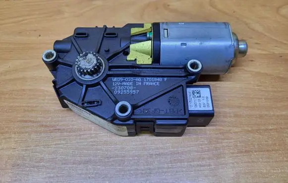 Volvo S80 Sunroof motor/actuator LR09010AC 09255957