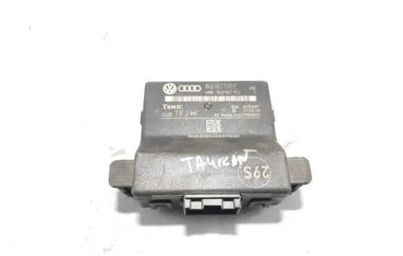 Volkswagen PASSAT B7 Gateway control module 1K0907530E 1K0907951