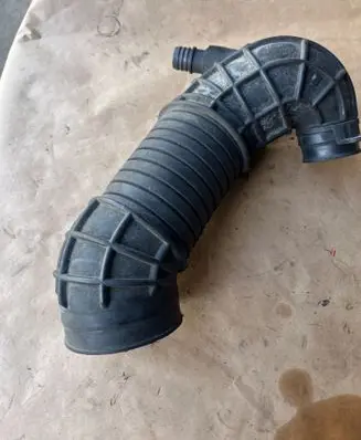 Audi A4 S4 B7 8E 8H Air intake hose/pipe 8E0129615J