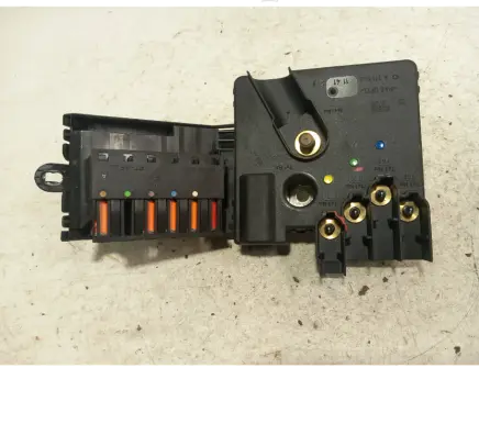 Mercedes-Benz E W211 Fuse module A2115461141