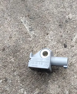 Mercedes-Benz C W204 Airbag deployment crash/impact sensor A2048201985