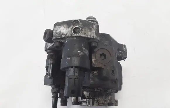 Renault Trafic II (X83) Fuel injection high pressure pump 8200586851
