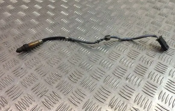BMW 4 F32 F33 Lambda probe sensor 7589122