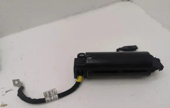 Peugeot 5008 II Engine start stop button switch