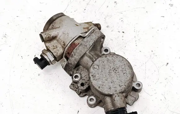 Audi Q7 4L Fuel injection high pressure pump 07L12702Q 06E103535A