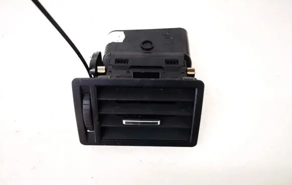 Ford Focus C-MAX Dash center air vent grill 3m51r018b09afw 3m51-r018b09-afw