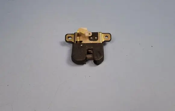 Audi A4 S4 B5 8D Tailgate/trunk/boot lock/catch/latch 8D5827505D