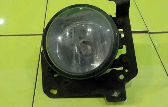 Peugeot 4007 Front fog light 89203951 PRAWY