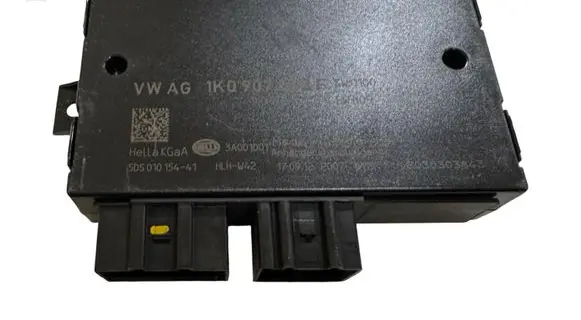 Volkswagen Golf Plus Tow bar trailer control unit/module 1K0907383F 5DS01015441
