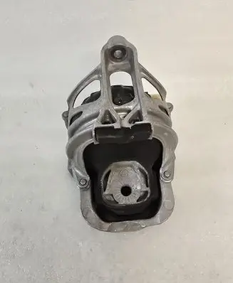 Engine mount bracket