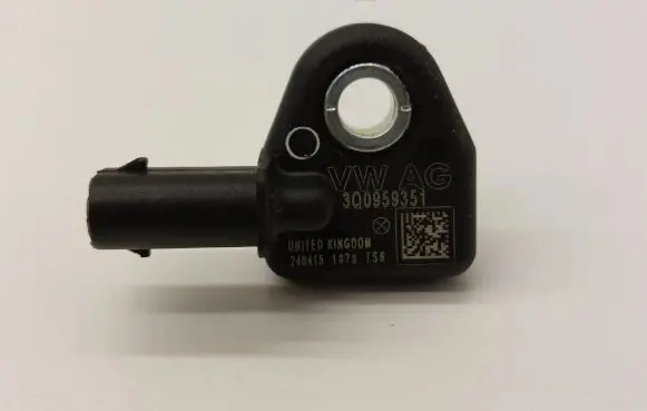 Volkswagen PASSAT B8 Airbag deployment crash/impact sensor 3Q0959351