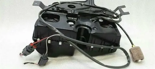 Land Rover Range Rover L405 Air suspension compressor/pump LR056304