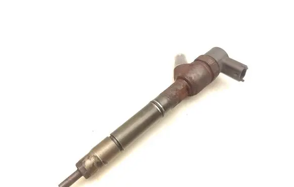 Hyundai i40 Fuel injector 338002A800 0445110411