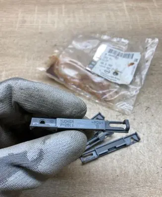 Opel Grandland X Windshield trim 3644053