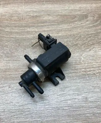 Volkswagen PASSAT B5 Turbo solenoid valve 1H0906627 WithPlug