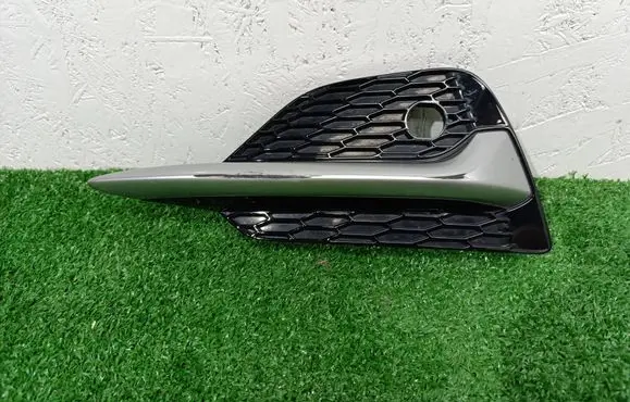 Nissan Qashqai Front bumper lower grill 62257HV20A