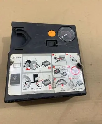Mercedes-Benz B W245 Tire air pump compressor A0005831202