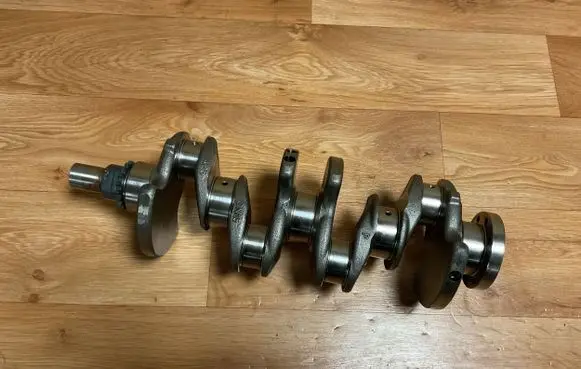 Ford Mondeo MK IV Crankshaft 30725011