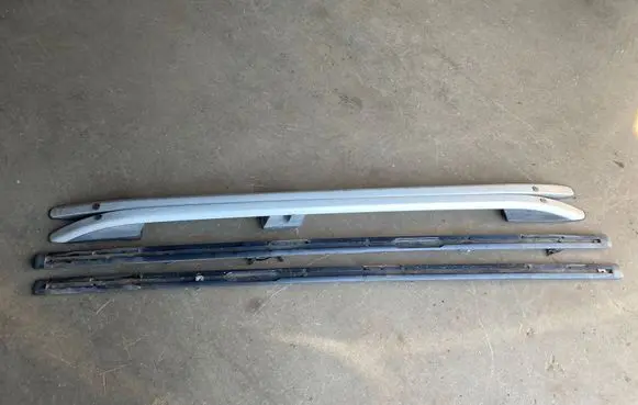 Volkswagen Touareg I Roof bar rail 7L6860183F 7L6860182F