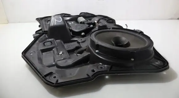 Mazda 3 II Rear window lifting mechanism without motor