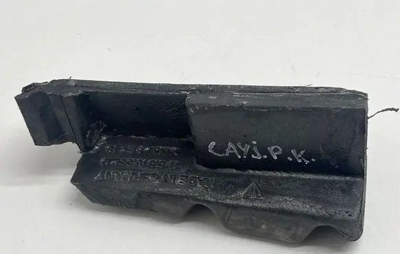 Porsche Cayenne (92A) Fender foam support/seal 7P5819532D
