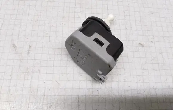 Skoda Fabia Mk1 (6Y) Headlight level adjustment motor 6Y0941295