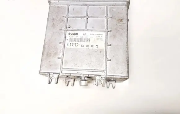 Audi A4 S4 B5 8D Engine control unit/module 028906021CE 0281001425
