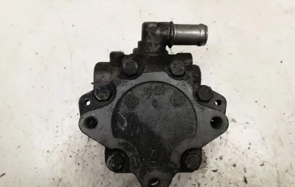 Audi A6 S6 C5 4B Power steering pump 4FO145155E