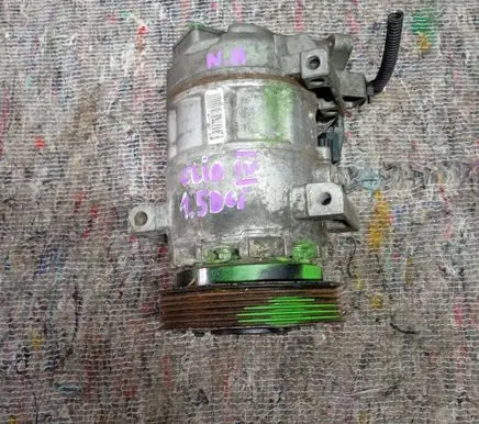 Renault Clio IV Air conditioning (A/C) compressor (pump) 926002352R Z00125