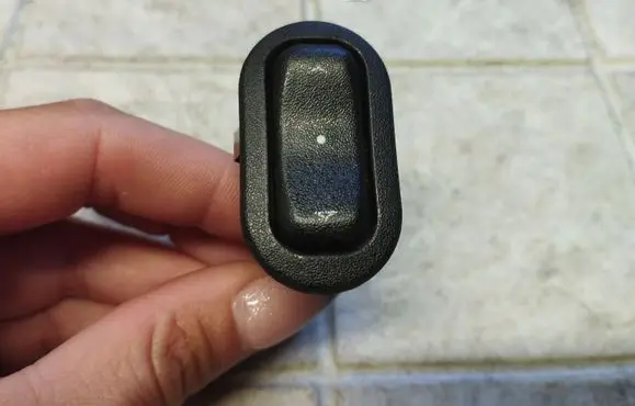 Opel Zafira A Electric window control switch 13363100 90561388