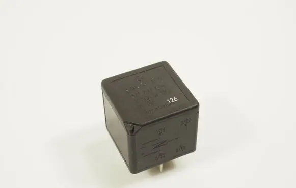 Mercedes-Benz SL R129 Cruise control relay A0025421319 0025421319