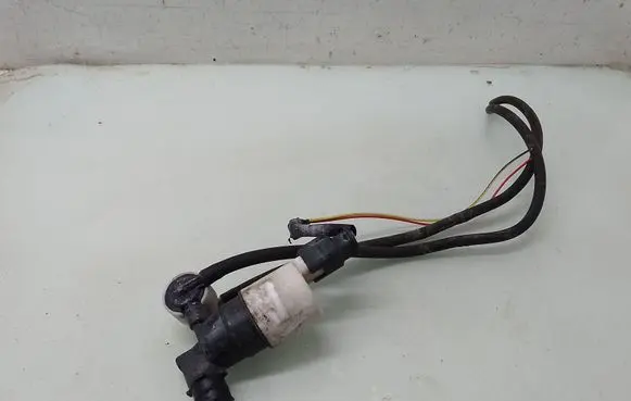 Peugeot 308 Windscreen/windshield washer pump 9632984980