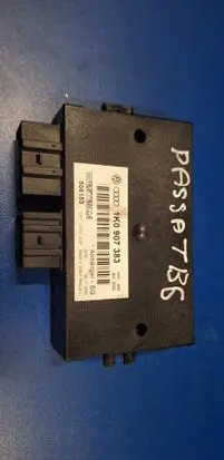 Volkswagen PASSAT B6 Tow bar trailer control unit/module 1k0907383