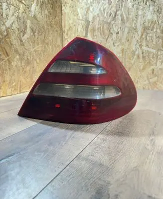 Mercedes-Benz E W211 Rear/tail lights a2118200464 P007814