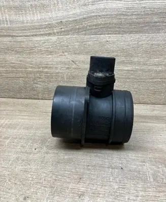 Audi A4 S4 B7 8E 8H Mass air flow meter 074906461B 0281002461