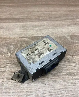 Audi A6 S6 C4 4A Other control units/modules 4A0951173