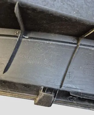 KIA Sorento Wiper trim 861613E000