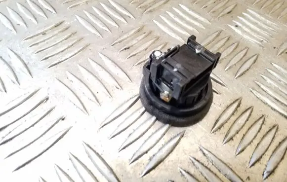 Front door high frequency speaker