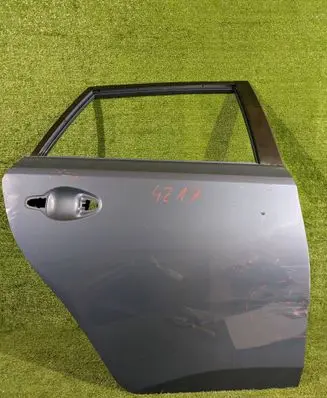 Toyota Auris E180 Rear door 