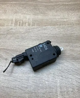 Opel Zafira A Central locking motor 90460062
