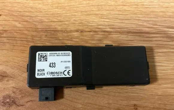 Opel Insignia A Door central lock control unit/module 13501980 F00HJ00471 DL4980423205000D