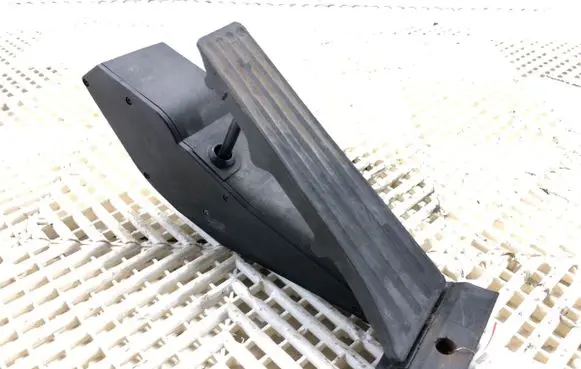 BMW 5 E60 E61 Accelerator throttle pedal 6772646