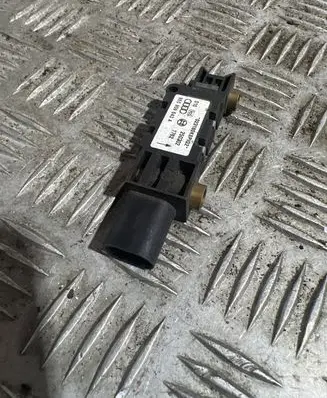 Audi A4 S4 B6 8E 8H Airbag deployment crash/impact sensor 8E0959643A 250302