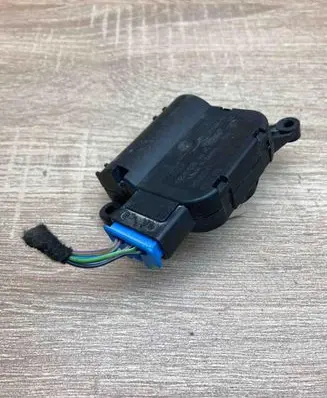 Audi A3 S3 8P Air flap motor/actuator 1K1907511G 0132801338 WITHPLUG