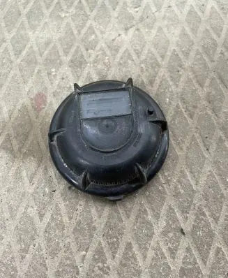 Volvo V70 Headlight/headlamp dust cover 89025105 9178538