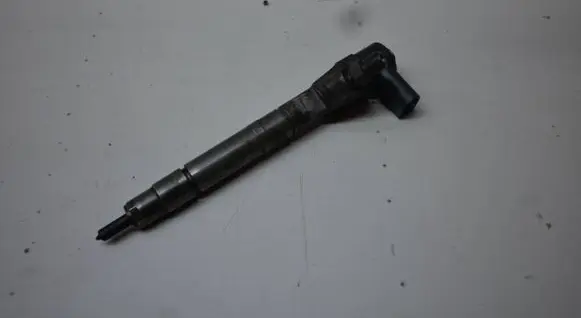 Mercedes-Benz E W211 Fuel injector A6280700487 0445110104